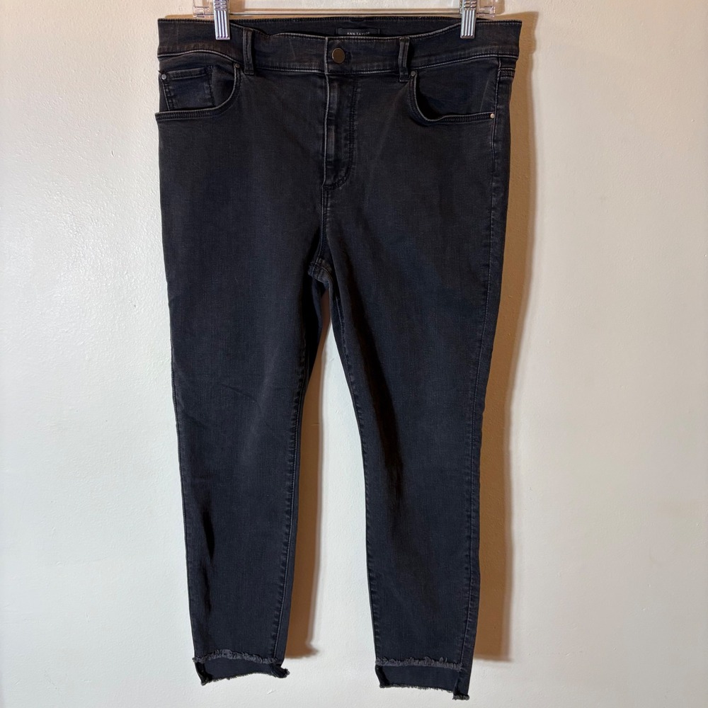 Ann Taylor Petite The Skinny Modern Fit Jeans Black Raw Hem 12P